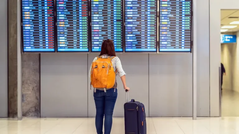 How to Manage Travel Delays: A Professional’s Guide to Recovery
