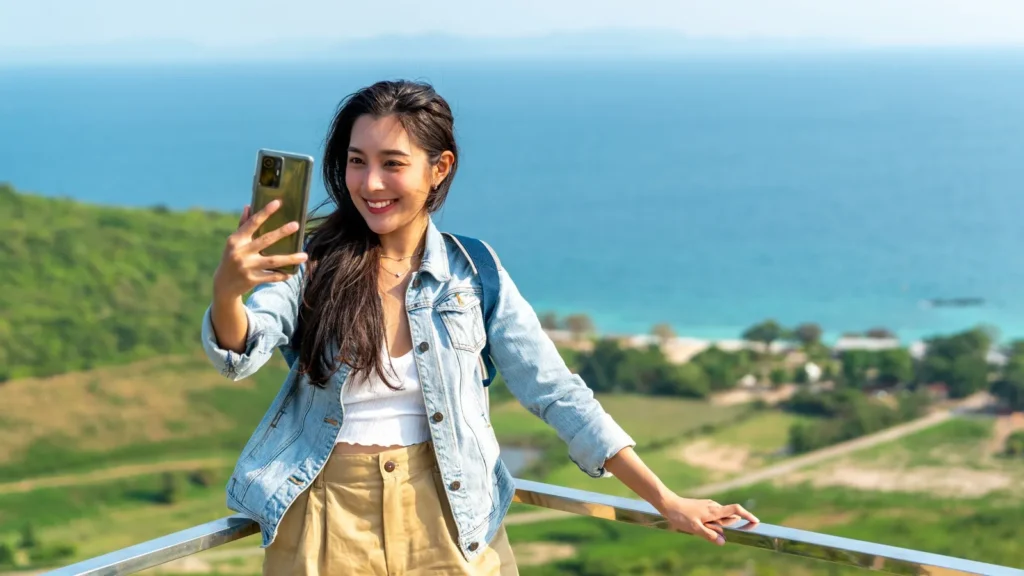 how to plan solo travel on a budget