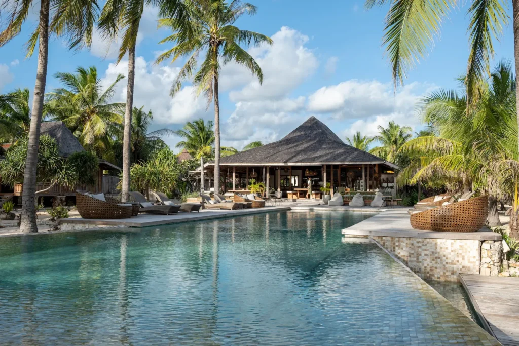 luxury wellness retreats usa